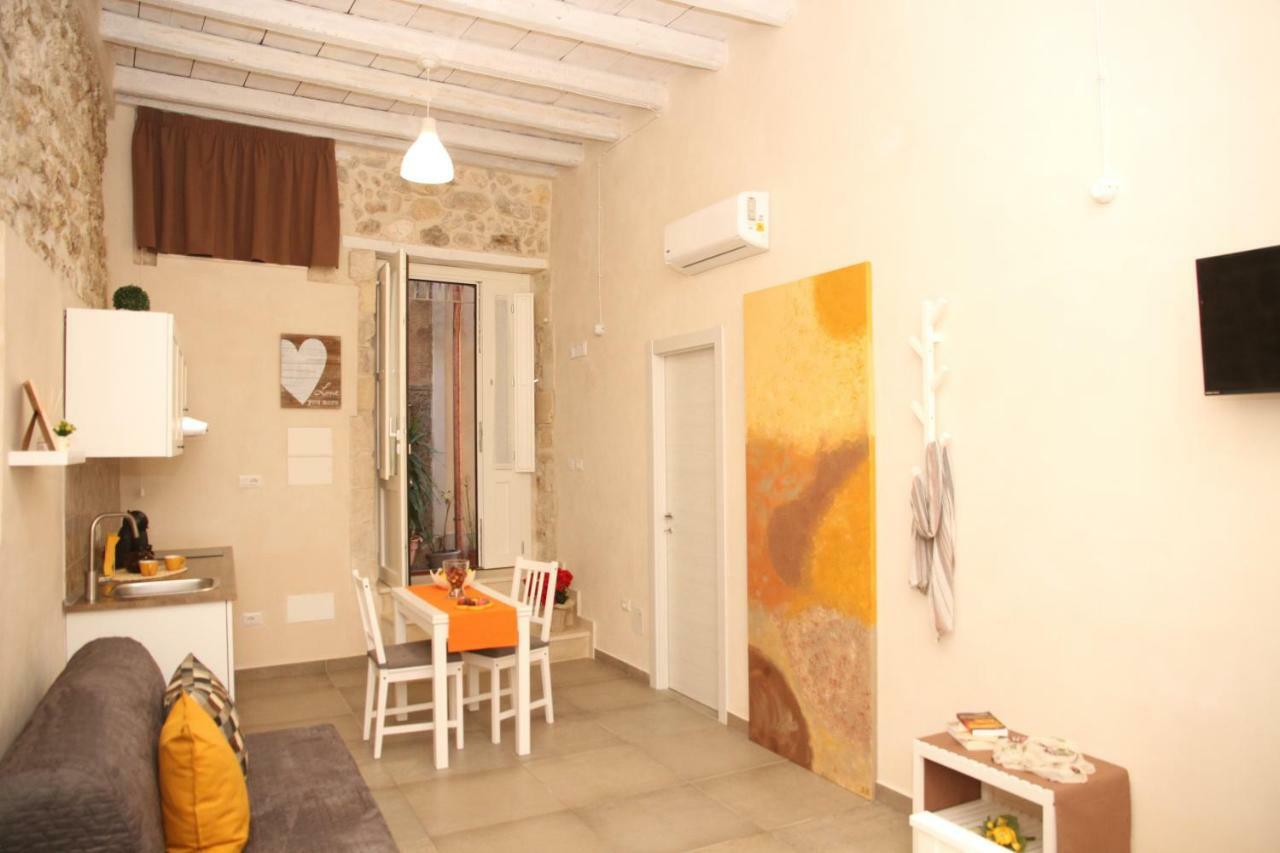 Essentia Rooms- Ortigia Holidays Syracuse Ngoại thất bức ảnh
